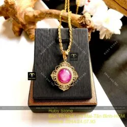 Mặt dây chuyền Ruby Guinea sao thiên nhiên, vàng 18k