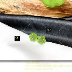 Khuyên tai hoa mai Ngọc bích, vàng 18k Khuyên tai hoa mai Ngọc bích, vàng 18k