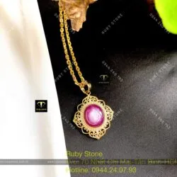 Mặt dây chuyền Ruby Guinea sao thiên nhiên, vàng 18k