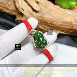 Tỳ hưu Ngọc bích bọc bạc, tết dây dù đỏ - Ảnh 3