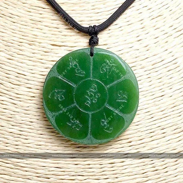 Mặt dây chuyền Ngọc bích