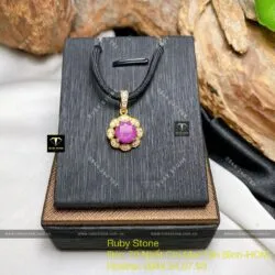Mặt dây chuyền Ruby Nam Phi mài giác, vàng 18k - Ảnh 2