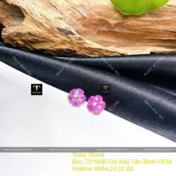 Khuyên tai Hoa mai Ruby Nam Phi, vàng 18k - Hình ảnh 4
