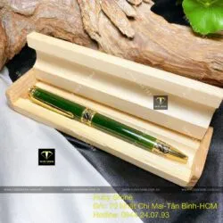 Bút ngọc bích Canada xanh đậm (thay được ngòi)