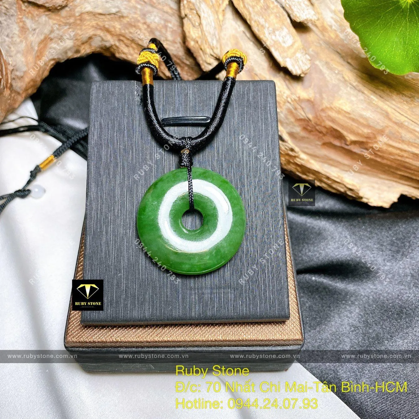 Đồng điếu ngọc bích Canada xanh lá, kích thước 30mm Đồng điếu ngọc bích Canada xanh lá, kích thước 30mm
