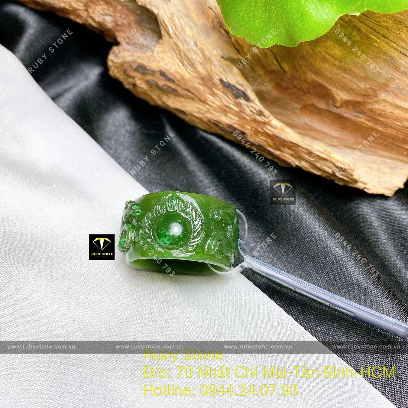 Nhẫn càn long Ngọc bích Canada chạm song Mã Nhẫn càn long Ngọc bích Canada chạm song Mã - Ảnh 5