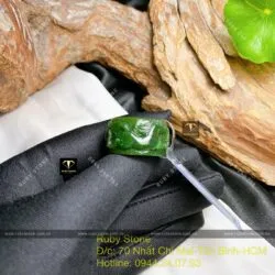 Nhẫn càn long Ngọc bích Canada chạm song Mã Nhẫn càn long Ngọc bích Canada chạm song Mã