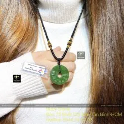 Đồng điếu Ngọc bích khắc chú “Om Mani Padme Hum”, ĐK 28mm - Hình ảnh 2