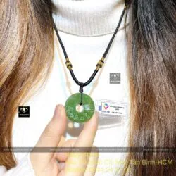 Đồng điếu Ngọc bích khắc chú “Om Mani Padme Hum”, ĐK 28mm - Hình ảnh 5