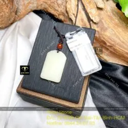 Mặt dây chuyền ngọc bích Hoà Điền, KT 19x28mm - Hình ảnh 2