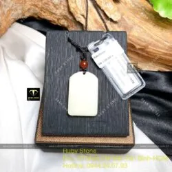 Mặt dây chuyền ngọc bích Hoà Điền, KT 19x28mm