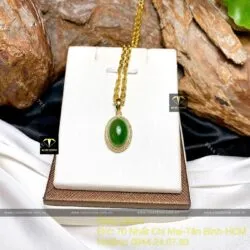 Mặt dây chuyền Oval ngọc bích Canada, KT 21mm, vàng 18k - Hình ảnh 4