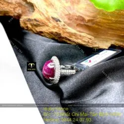 Nhẫn oval Ruby Nam Phi, vàng trắng 18k - Hình ảnh 3