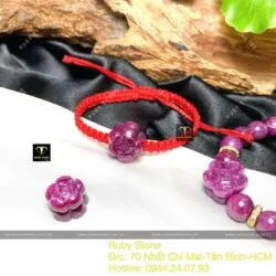 Charm hoa sen Ruby Nam Phi đeo tay - Hình ảnh 2