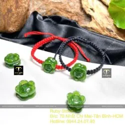 Charm hoa sen Ngọc bích Canada chạm tay Charm hoa sen Ngọc bích Canada chạm tay