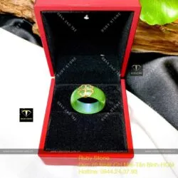 Nhẫn Ngọc Bích Canada điểm cỏ bốn lá, vàng 18k - Hình ảnh 6
