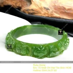 Vòng tay Ngọc Bích Canada xanh lá chạm nổi hoa sen, ni tay 53mm - Ảnh 5