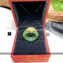 Nhẫn ngọc bích Canada xanh lá, vàng 18k - Ảnh 7