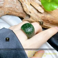 Nhẫn Ngọc bích chạm khắc “Lục Tự Đại Minh Chân Ngôn” - Hình ảnh 6