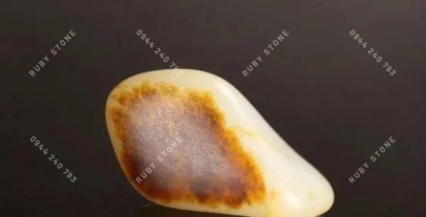 Ngọc bích Hoà Điền (Hetian)