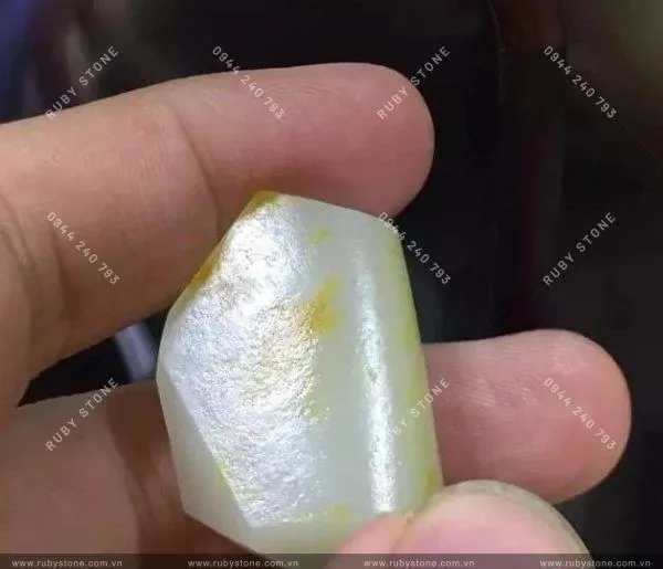 Ngọc bích Hoà Điền (Hetian)