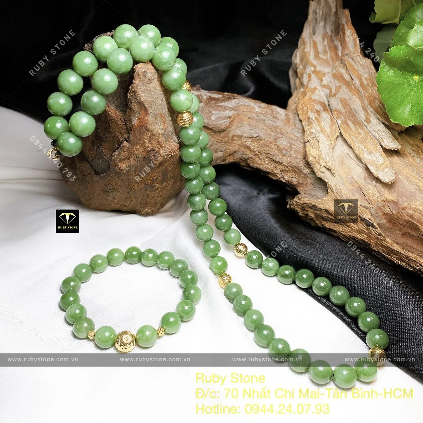 Bộ sản phẩm Vòng cổ và vòng tay Ngọc bích Canada 10 ly, bi vàng 18k Bộ sản phẩm Vòng cổ và vòng tay Ngọc bích Canada 10 ly, bi vàng 18k - Ảnh 3