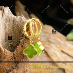 Khuyên tai cỏ bốn cánh Ngọc bích Canada, vàng 18k Khuyên tai cỏ bốn cánh Ngọc bích Canada, vàng 18k
