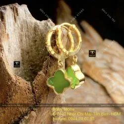 Khuyên tai cỏ bốn cánh Ngọc bích Canada, vàng 18k Khuyên tai cỏ bốn cánh Ngọc bích Canada, vàng 18k