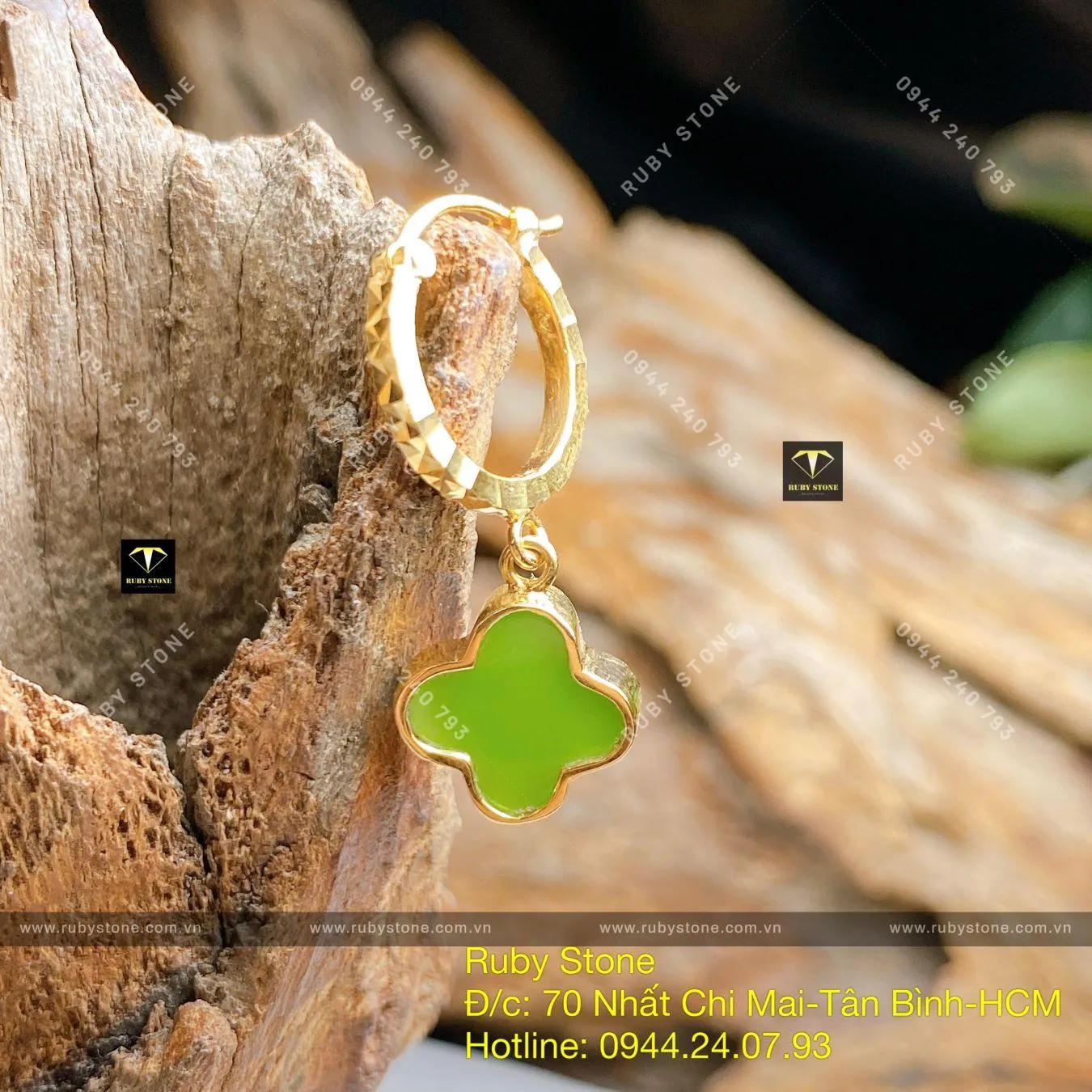 Khuyên tai cỏ bốn cánh Ngọc bích Canada, vàng 18k Khuyên tai cỏ bốn cánh Ngọc bích Canada, vàng 18k - Ảnh 6