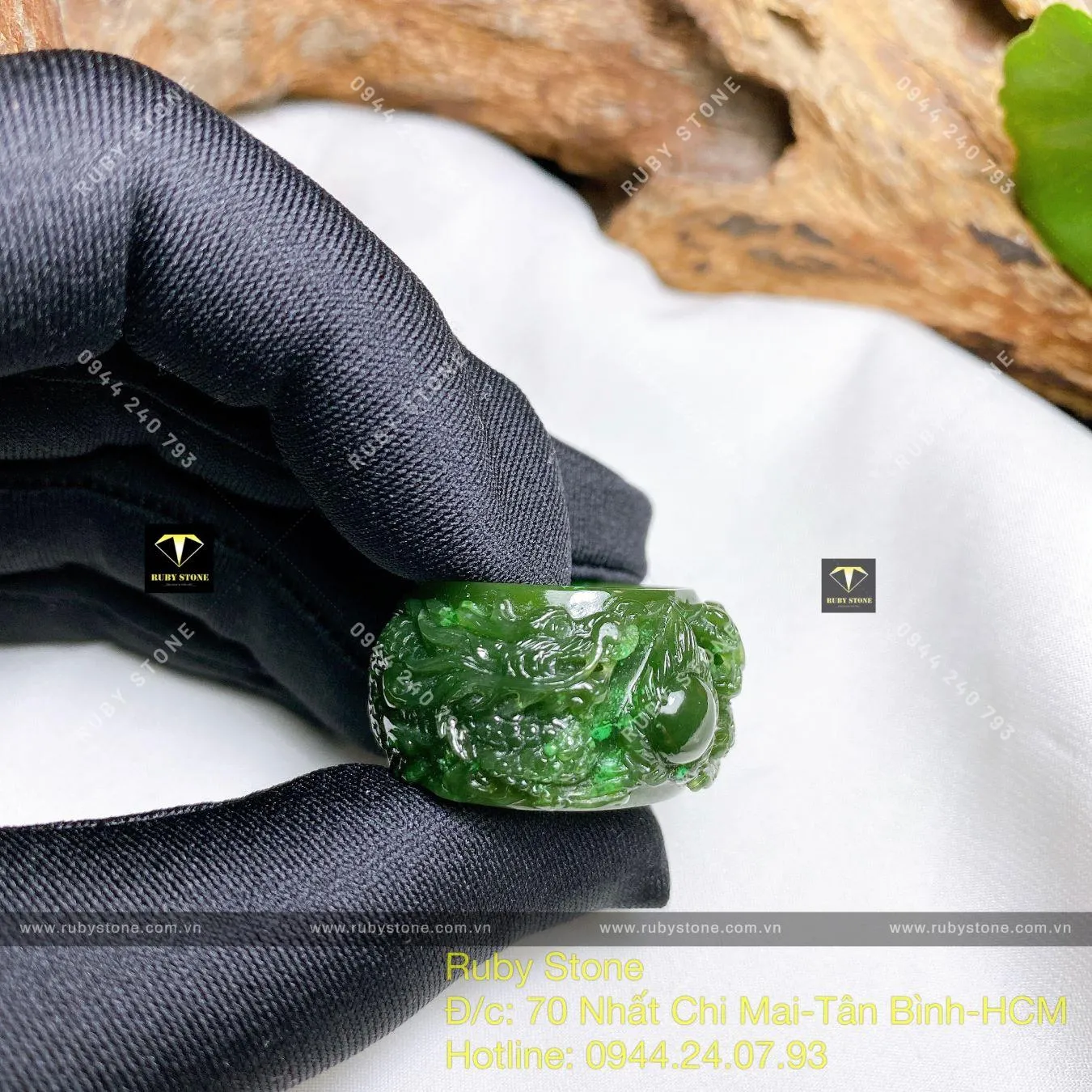 Nhẫn Ngọc bích Canada chạm Song Long tinh xảo, bản 20mm Nhẫn Ngọc bích Canada chạm Song Long tinh xảo, bản 20mm - Ảnh 12