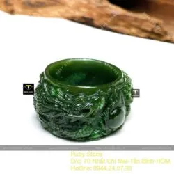 Nhẫn Ngọc bích Canada chạm Song Long tinh xảo, bản 20mm Nhẫn Ngọc bích Canada chạm Song Long tinh xảo, bản 20mm