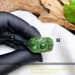 Nhẫn Ngọc bích Canada chạm Song Long tinh xảo, bản 20mm Nhẫn Ngọc bích Canada chạm Song Long tinh xảo, bản 20mm