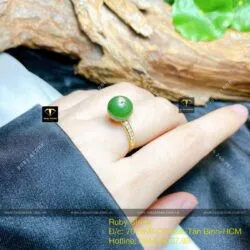 Nhẫn trái châu ngọc bích Canada, vàng 18k