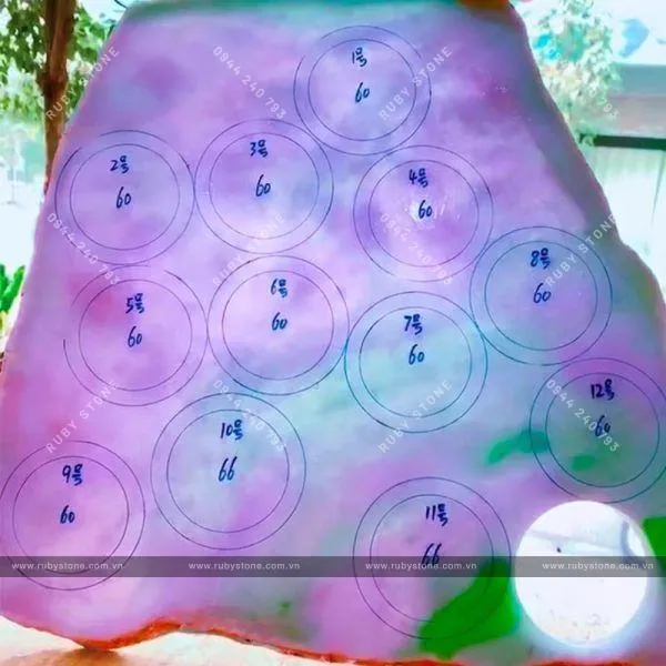 Các cấp độ màu tím của Jadeite jade