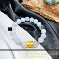 Vòng ngọc Cẩm thạch trắng mix charm vàng 24k - Ảnh 3