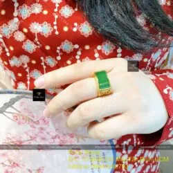 Nhẫn yên ngựa ngọc bích Canada, vàng 18k