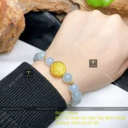 Vòng tay ngọc Cẩm thạch lam nếp băng 8 ly, mix charm vàng 24k - Hình ảnh 6