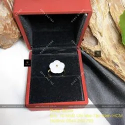 Nhẫn hoa mai ngọc Cẩm thạch trắng, vàng 18k - Ảnh 2