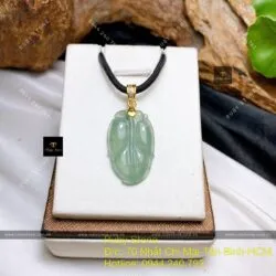 Chiếc lá Băng ngọc, KT 30mm, móc vàng 18k Chiếc lá Băng ngọc, KT 30mm, móc vàng 18k