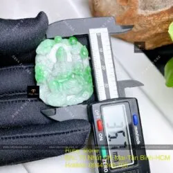 Phật Quán Thế Âm Bồ Tát ngọc cẩm thạch xanh lý táo, KT 37mm - Ảnh 6