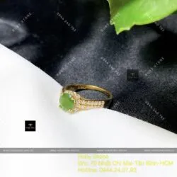 Nhẫn ngọc bích Canada ổ tròn mài giác, vàng 18k - Hình ảnh 3