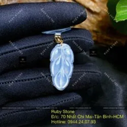 Mặt dây chiếc lá Phỉ thúy băng ngọc, KT 30mm, móc vàng 18k - Hình ảnh 2