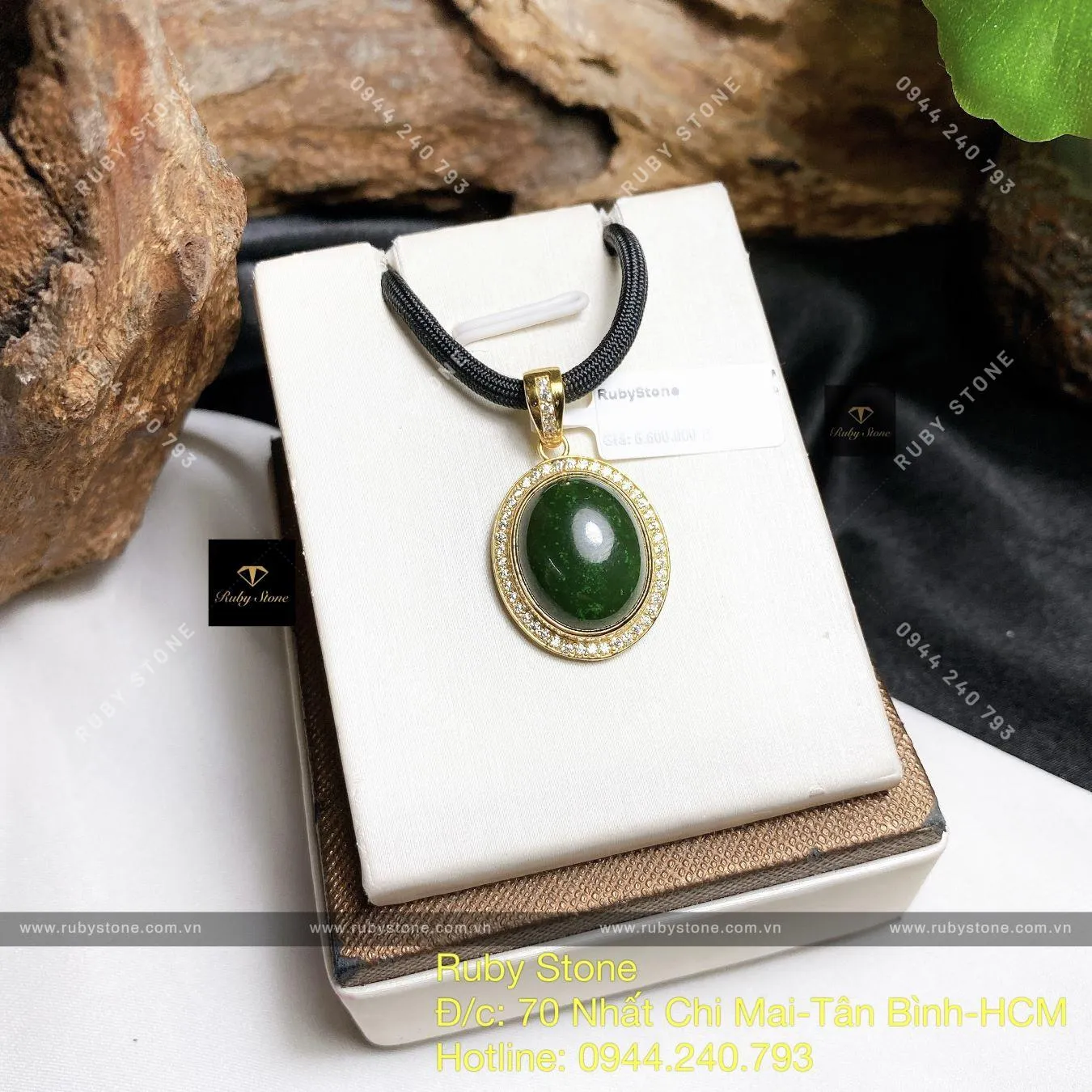 Mặt dây Oval ngọc bích Canada xanh lý, vàng 18k Mặt dây Oval ngọc bích Canada xanh lý, vàng 18k - Ảnh 3