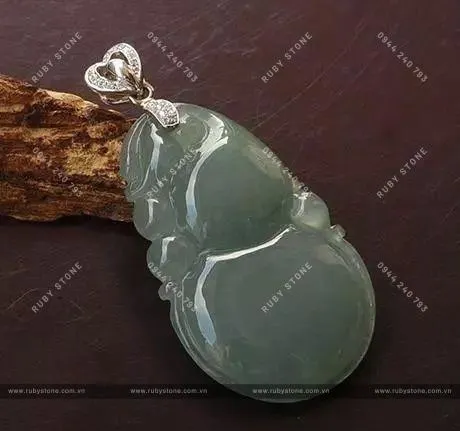 "Màu xám đất" của Jade được hình thành như thế nào? Có giá trị ra sao?