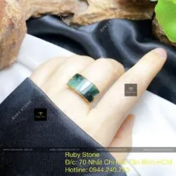 Nhẫn yên ngựa ngọc Cẩm thạch sơn thuỷ, vàng 18k