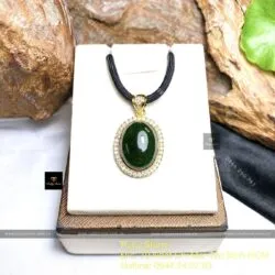 Mặt dây Ngọc bích Canada xanh lý đậm, KT 26mm, vàng 18k