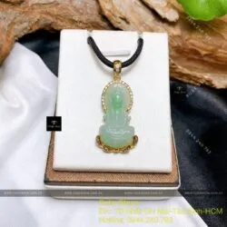 Phật Quán Thế Âm Bồ Tát ngọc Cẩm thạch, KT 38mm, vàng 18k - Hình ảnh 3