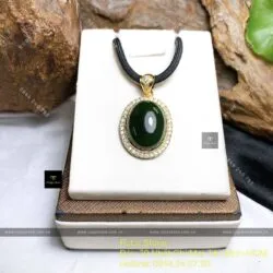 Mặt dây Ngọc bích Canada xanh lý đậm, KT 26mm, vàng 18k