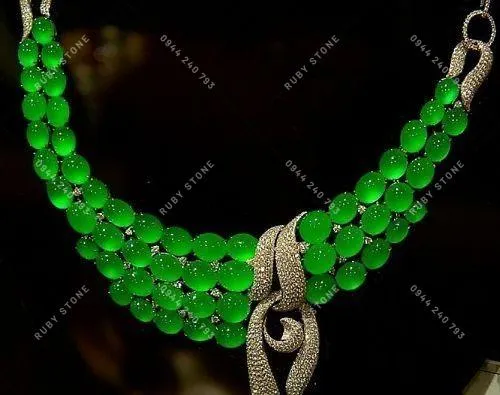Bạn biết bao nhiêu về Ngọc Hoàng đế xanh? Tại sao nó được gọi là "Imperial Green", tại sao nó lại có giá trị như vậy?