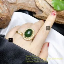 Nhẫn ngọc bích Canada xanh lý đậm, vàng 18k - Ảnh 2